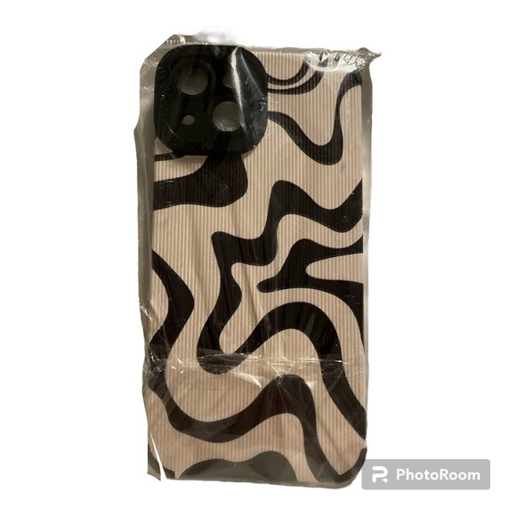 Set of 2 iPhone 14 Cases - Picture 4 of 5